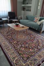 فرش دستباف ابریشم 70رج قواره زرع و نیم طرح گلریز